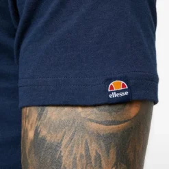 Ellesse VOODOO - T-shirt Imprimé - Navy 11 Ellesse VOODOO - T-shirt Imprimé - Navy -Ellesse Elegant Boutique 02bfa999acd04c558c4a7264a6840690