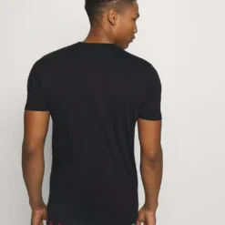 Ellesse OSMAN - T-shirt Imprimé - Black -Ellesse Elegant Boutique 031b1c8f02674b3db1d7cc0103ac7a09