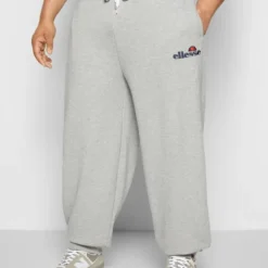 Ellesse NIORO PANT - Pantalon De Survêtement - Grey 9 Ellesse NIORO PANT - Pantalon De Survêtement - Grey -Ellesse Elegant Boutique 080cc8ff790e4723aa0c655f0880a106