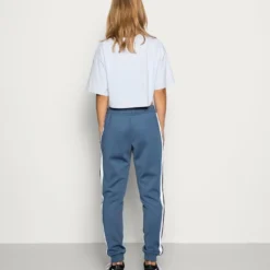 Ellesse NERVET TRACK PANT - Pantalon De Survêtement - Blue -Ellesse Elegant Boutique 08a4866ae042400e8458ea918e6f8b7d