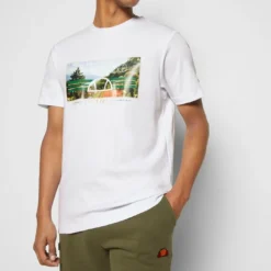 Ellesse SCENICA - T-shirt Imprimé - White 12 Ellesse SCENICA - T-shirt Imprimé - White -Ellesse Elegant Boutique 0ad9a3a4b7844635b2e73e5cf3f554a6