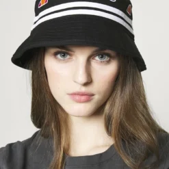 Ellesse LORENZO BUCKET HAT UNISEX - Chapeau - Black -Ellesse Elegant Boutique 0d35d8f560d84f36b2d95c99aa1c8585
