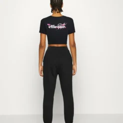 Ellesse CLAUDINE CROP - T-shirt Imprimé - Black 7 Ellesse CLAUDINE CROP - T-shirt Imprimé - Black -Ellesse Elegant Boutique 0ebbb009941f40eeb829e55c21f9a1b3