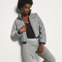Ellesse CROPPED PUFFER JACKET - Veste D'hiver - Silver -Ellesse Elegant Boutique 0f4089a5f5204a23ba3b1dcf174324da