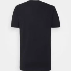 Ellesse OSMAN - T-shirt Imprimé - Black -Ellesse Elegant Boutique 10fadb94f81343b5826995767266292d