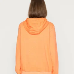Ellesse AGAPANTHUS HOODY - Sweatshirt - Orange -Ellesse Elegant Boutique 1209e577b48242899b3cd76e24cad331