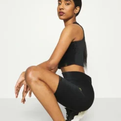 Ellesse HERIA - Short - Black -Ellesse Elegant Boutique 168de4be121a45ebb943352bb398089d