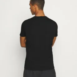 Ellesse NATARIO - T-shirt Basique - Black -Ellesse Elegant Boutique 196540ba08b04164963b6912a828bce0