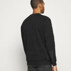 Ellesse RISER - Sweatshirt - Black 10 Ellesse RISER - Sweatshirt - Black -Ellesse Elegant Boutique 1aef193f71e04b3f9f4ea2be44c45b3b