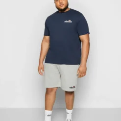 Ellesse VOODOO TEE - T-shirt Basique - Navy -Ellesse Elegant Boutique 1c142699e1e843c58ba399765cabbd27