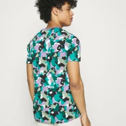 Ellesse MEYDE - T-shirt Imprimé - Multi Coloured -Ellesse Elegant Boutique 22b4225785304fa18f94e149bc8ad703