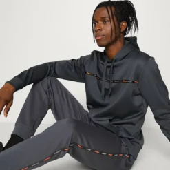 Ellesse RENSTO JOG SUIT - Survêtement - Dark Grey 15 Ellesse RENSTO JOG SUIT - Survêtement - Dark Grey -Ellesse Elegant Boutique 29ba62bb9b5a4111a24f14fdf43f0f3d