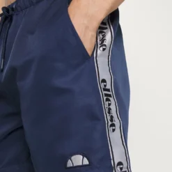 Ellesse TEDRI SWIMSHORT - Short De Bain - Navy 11 Ellesse TEDRI SWIMSHORT - Short De Bain - Navy -Ellesse Elegant Boutique 2c6685e5064b47bc8628c5c2b24bd3df