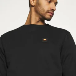 Ellesse RISER - Sweatshirt - Black 11 Ellesse RISER - Sweatshirt - Black -Ellesse Elegant Boutique 2d19cd13159e4c64a2b35b45ef80bda3