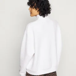 Ellesse CRATIC ZIP TRACK TOP - Sweatshirt - White 12 Ellesse CRATIC ZIP TRACK TOP - Sweatshirt - White -Ellesse Elegant Boutique 2ef407a215e24fde9fb6ba1c13cd206d