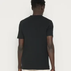 Ellesse ZEHNELO - T-shirt Imprimé - Black -Ellesse Elegant Boutique 309c66e6d12049119ab77128c75e5e51