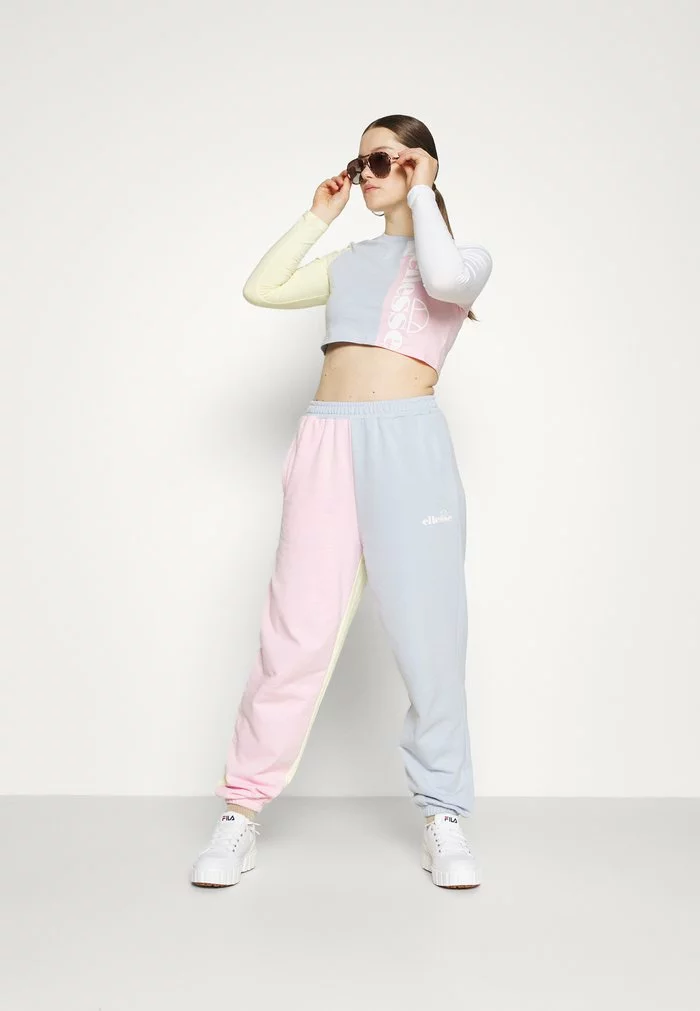 Ellesse POMERIGGIO CROP - T-shirt à Manches Longues - Multi 5 Ellesse POMERIGGIO CROP - T-shirt à Manches Longues - Multi – Image 5