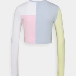 Ellesse POMERIGGIO CROP - T-shirt à Manches Longues - Multi 19 Ellesse POMERIGGIO CROP - T-shirt à Manches Longues - Multi -Ellesse Elegant Boutique 36e777314b1e4a599790123861bbef01