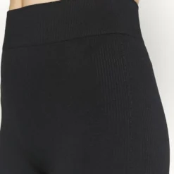 Ellesse BLANKA - Collants - Black 10 Ellesse BLANKA - Collants - Black -Ellesse Elegant Boutique 37a4dc4ff94244039240792b1a39d88c
