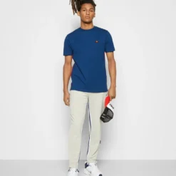 Ellesse HENNA - T-shirt Imprimé - Navy -Ellesse Elegant Boutique 3a3ad12784fa40279f81b7a556826bb0