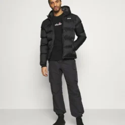 Ellesse MAVOZ UNISEX - T-shirt Imprimé - Black 8 Ellesse MAVOZ UNISEX - T-shirt Imprimé - Black -Ellesse Elegant Boutique 3b47fc80b2e3456393c3c5b71dcb8218