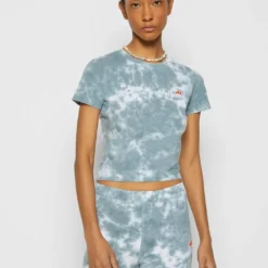 Ellesse VIKINS TIE DYE CROP - T-shirt Imprimé - Green/white 11 Ellesse VIKINS TIE DYE CROP - T-shirt Imprimé - Green/white -Ellesse Elegant Boutique 3b80403935244caf81f0afcf1bb24108