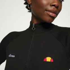 Ellesse VIVIENNE - T-shirt à Manches Longues - Black -Ellesse Elegant Boutique 3e9e047a5ac340348bb031bd81456d2f