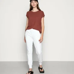 Ellesse QUEENSTOWN - Pantalon De Survêtement - White -Ellesse Elegant Boutique 4386dc8228c44f1aa3aee67526a4ebfa