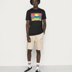 Ellesse SECHSARO - T-shirt Imprimé - Black -Ellesse Elegant Boutique 4858bd074e654f0ab0fd94c78c99a884