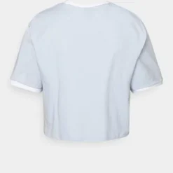 Ellesse DERLA CROP - T-shirt Basique - Light Blue -Ellesse Elegant Boutique 4b7344ea35eb4fee9afaa952db0f6436