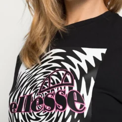Ellesse LILLIUM TEE - T-shirt Imprimé - Black-smu -Ellesse Elegant Boutique 4bff1c5bd196404a833d80a637718fca