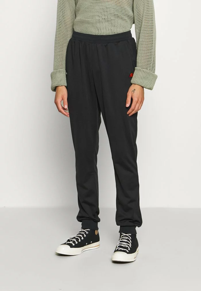 Ellesse SARENTINO JOG PANTS - Pantalon De Survêtement - Black 1 Ellesse SARENTINO JOG PANTS - Pantalon De Survêtement - Black