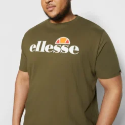 Ellesse PRADO TEE - T-shirt Imprimé - Khaki -Ellesse Elegant Boutique 4f1b85b0e438420d9abf963a62cd578a