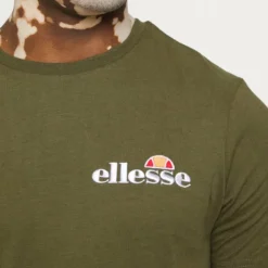 Ellesse VOODOO - T-shirt Imprimé - Khaki -Ellesse Elegant Boutique 4ffe48cb4cf54d2abf91d2edef30bf1f