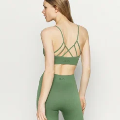Ellesse ELIANA - Brassières De Sport à Maintien Léger - Green -Ellesse Elegant Boutique 56eb5e25f0e641639333c6a5b1106706