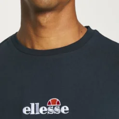 Ellesse ALTUS TEE - T-shirt Imprimé - Navy 11 Ellesse ALTUS TEE - T-shirt Imprimé - Navy -Ellesse Elegant Boutique 575dae73d88a4327b7fec51ad390abc7