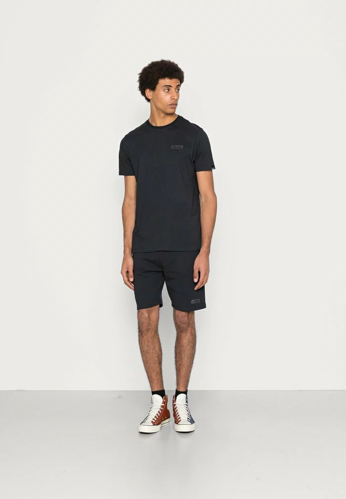 Ellesse OULAN SET - T-shirt Basique - Washed Black 1 Ellesse OULAN SET - T-shirt Basique - Washed Black