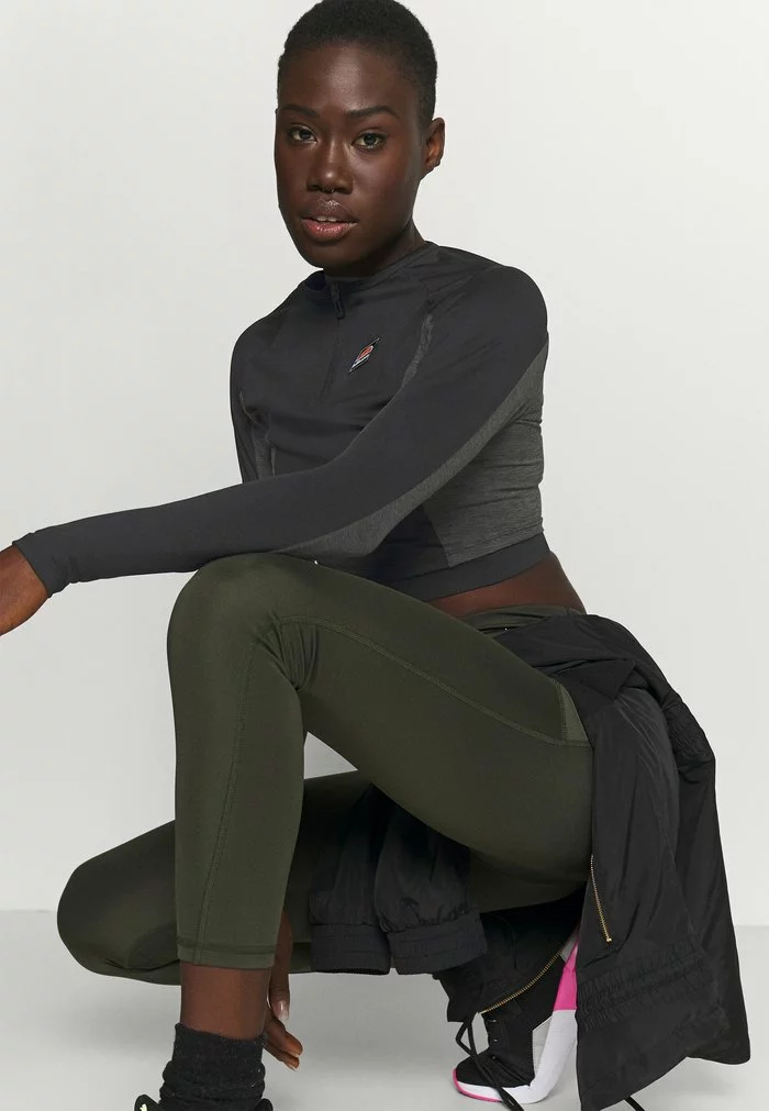 Ellesse GLORA - T-shirt à Manches Longues - Black 4 Ellesse GLORA - T-shirt à Manches Longues - Black – Image 4