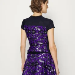 Ellesse MYCELLA TEE - T-shirt Imprimé - Black/multi-coloured -Ellesse Elegant Boutique 64df10eb0ed94b1899baa4655633d7b7