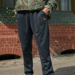 Ellesse SARENTINO JOG PANTS - Pantalon De Survêtement - Black 11 Ellesse SARENTINO JOG PANTS - Pantalon De Survêtement - Black -Ellesse Elegant Boutique 661183c204f64a24a69f78f99f9f6e64