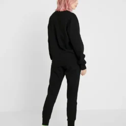 Ellesse FRIVOLA - Pantalon De Survêtement - Black -Ellesse Elegant Boutique 66e30b72ef99458c8fb7e5f21df1e6ed