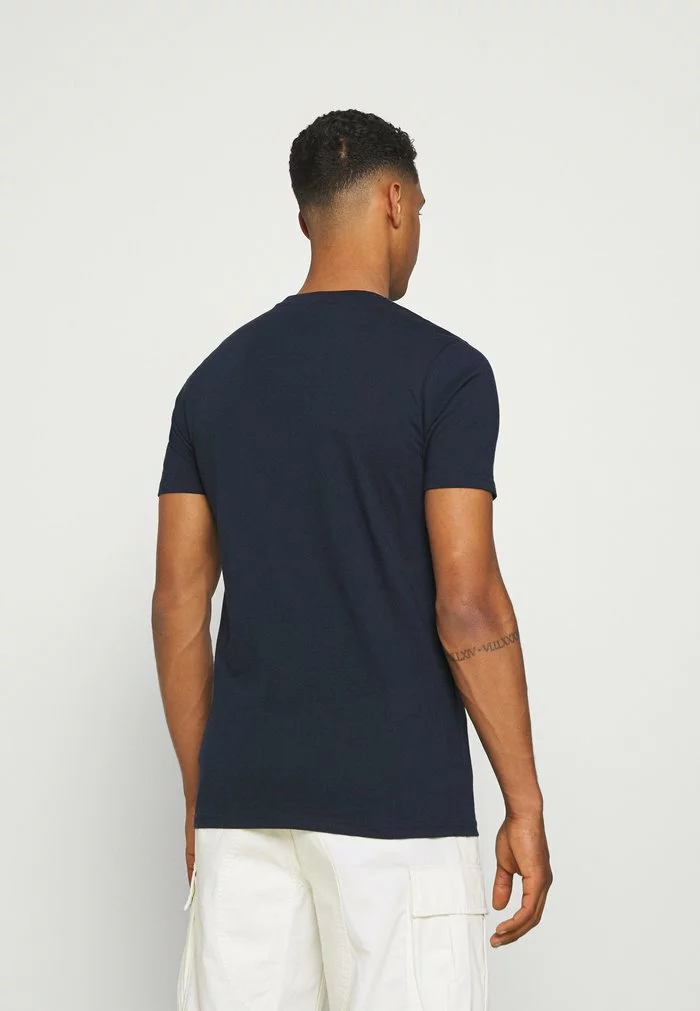 Ellesse ALTERZI - T-shirt Imprimé - Navy 3 Ellesse ALTERZI - T-shirt Imprimé - Navy – Image 3