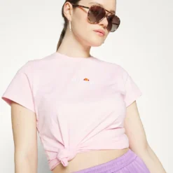 Ellesse CI TEE - T-shirt Basique - Light Pink -Ellesse Elegant Boutique 715a571397344cc6ab208c1231b4fbc4