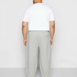 Ellesse NIORO PANT - Pantalon De Survêtement - Grey 10 Ellesse NIORO PANT - Pantalon De Survêtement - Grey -Ellesse Elegant Boutique 73772b44daae437a8320af5cc5bbad7b