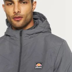 Ellesse ORELLIO WATER REACTIVE PADDEDJACKET - Veste De Survêtement - Dark Grey 9 Ellesse ORELLIO WATER REACTIVE PADDEDJACKET - Veste De Survêtement - Dark Grey -Ellesse Elegant Boutique 74f5992fb3df40d6b6c6428f14c91588