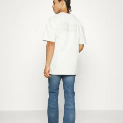 Ellesse AVIS TEE - T-shirt Imprimé - Off White 8 Ellesse AVIS TEE - T-shirt Imprimé - Off White -Ellesse Elegant Boutique 7b372c0db6964af5a13466b2ea7cbb49