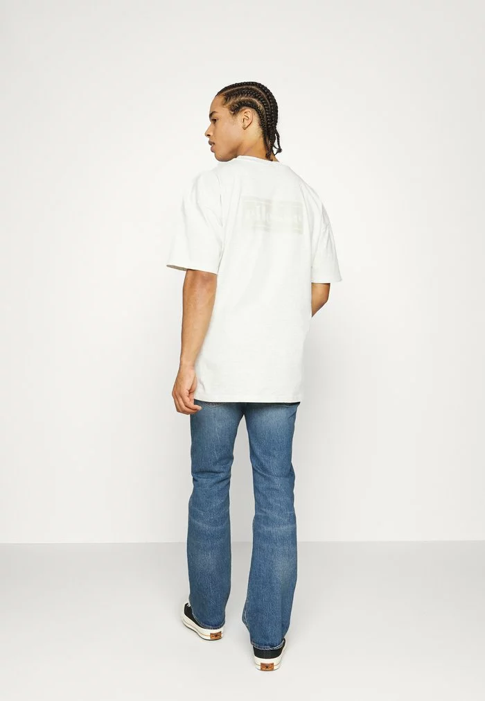 Ellesse AVIS TEE - T-shirt Imprimé - Off White 3 Ellesse AVIS TEE - T-shirt Imprimé - Off White – Image 3