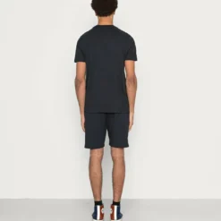 Ellesse OULAN SET - T-shirt Basique - Washed Black 7 Ellesse OULAN SET - T-shirt Basique - Washed Black -Ellesse Elegant Boutique 7e4172562ee44aa9996292f886710048