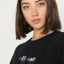 Ellesse STATION - T-shirt Imprimé - Black 9 Ellesse STATION - T-shirt Imprimé - Black -Ellesse Elegant Boutique 80bcde99d4e149c68a42f73ddb2bfc15