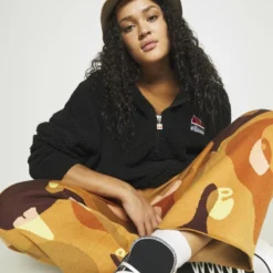 Ellesse SEPPY - Sweat à Capuche - Black -Ellesse Elegant Boutique 829d1b9d35ac40d7aea15b8ecad05f35